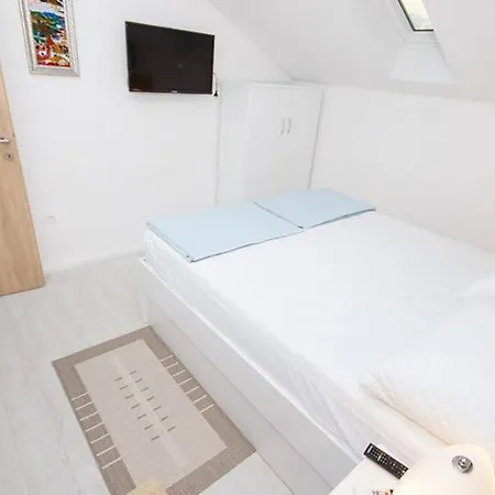 Apartament Apartmani-asja Brist